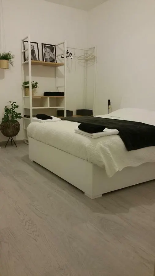 Appartamento Galliera Street Bologna Italia